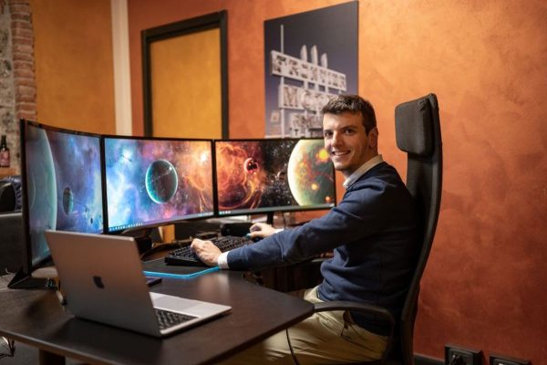 Mattia Apostoli, il professionista che accompagna le PMI nella rivoluzione digitale